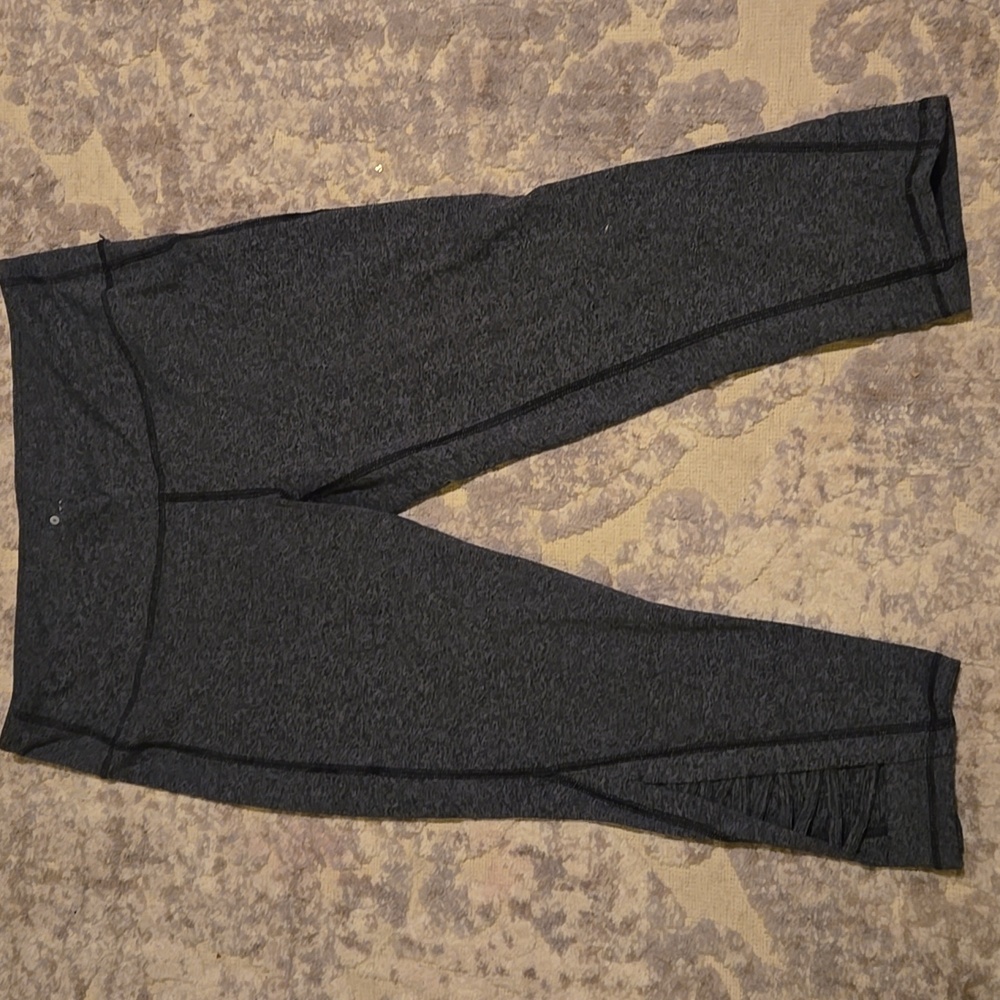 Athleta Gray Cropped Leggings with Criss-Cross Cutouts Size L